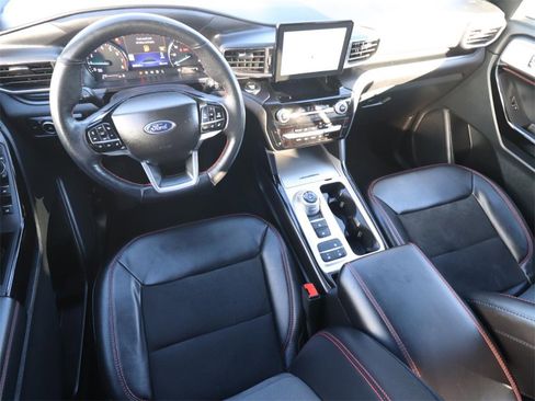 Certified 2023 Ford Explorer ST-Line w/ Class IV Trailer Tow Package image 6