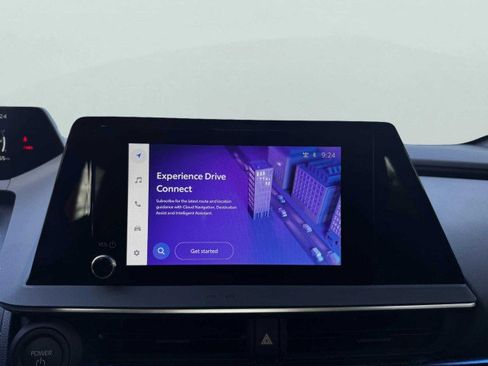 Used 2025 Toyota Prius image 30