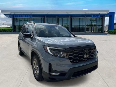 Used 2023 Honda Passport TrailSport image 1