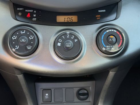 Used 2009 Toyota RAV4 Sport image 17