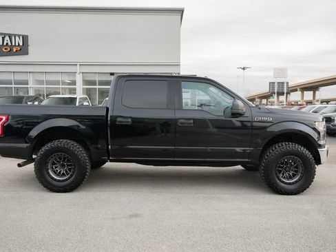 Used 2017 Ford F150 XLT image 4