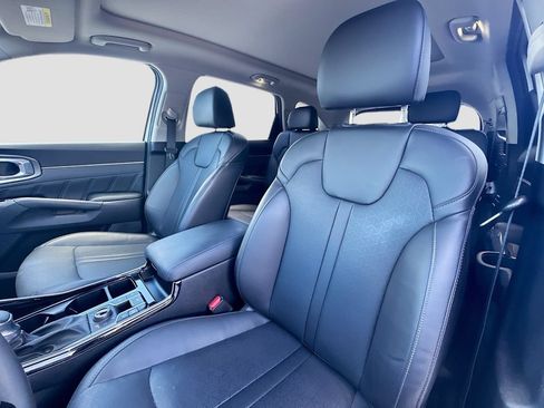 Certified 2023 Kia Sorento SX AWD/4WD image 24