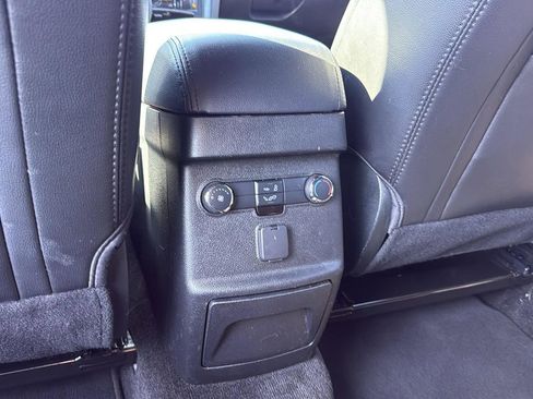 Certified 2018 Ford Explorer XLT w/ Equipment Group 202A image 28