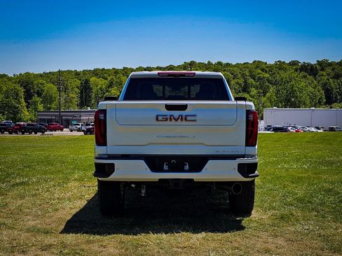 New 2026 GMC Sierra 2500 Denali w/ Denali Reserve Package AWD/4WD image 5
