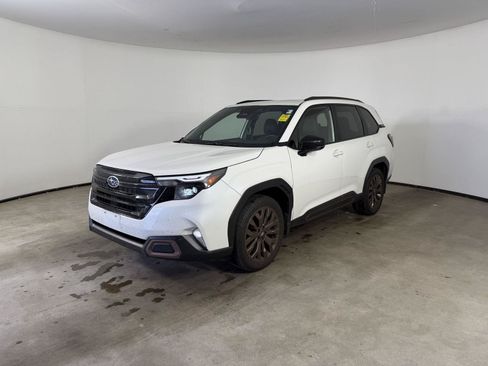 Used 2025 Subaru Forester Sport AWD/4WD image 12