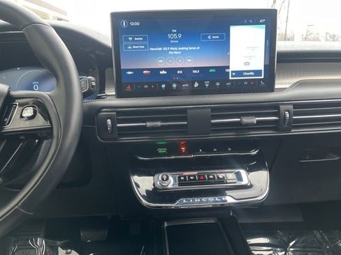 Used 2023 Lincoln Corsair AWD w/ Equipment Group 101A image 32