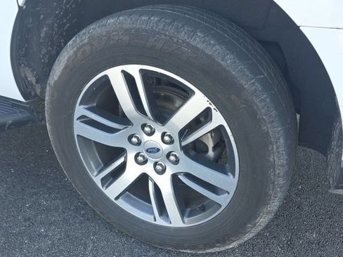 Used 2024 Ford Expedition Max Limited AWD/4WD image 8