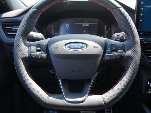Used 2023 Ford Escape ST-Line w/ Tech Pack #1 AWD/4WD image 25