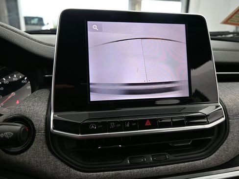 Used 2022 Jeep Compass Latitude image 20