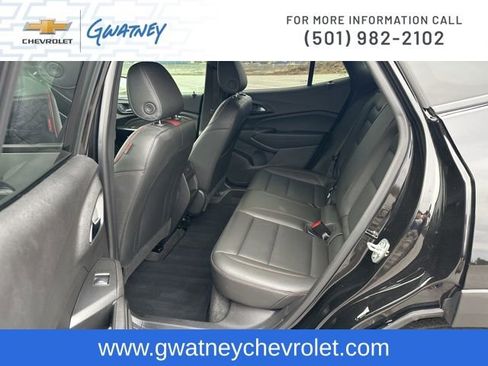 Used 2025 Chevrolet Trax RS w/ Driver Confidence Package image 22