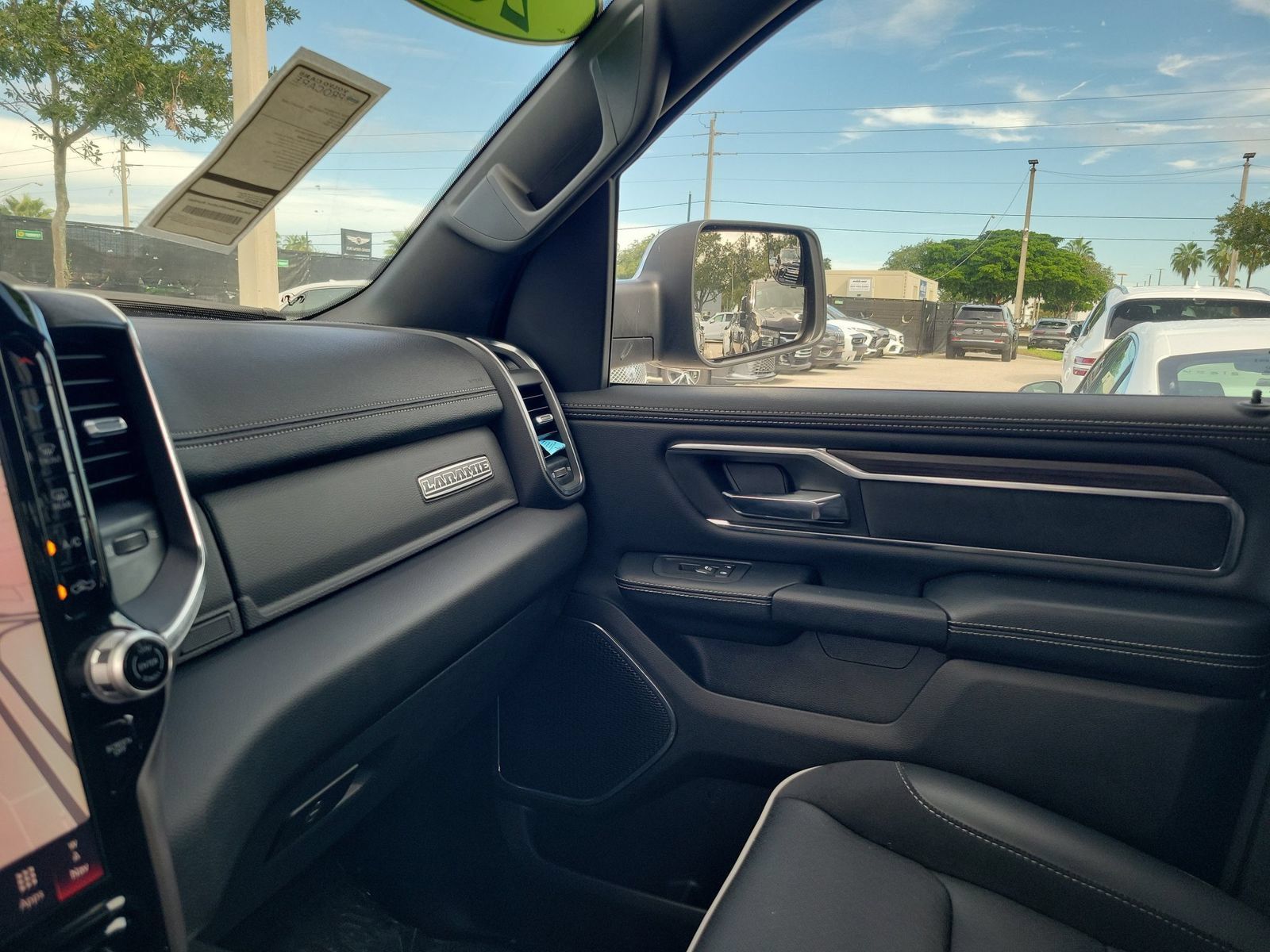 Used 2026 RAM 1500 Laramie AWD/4WD image 32