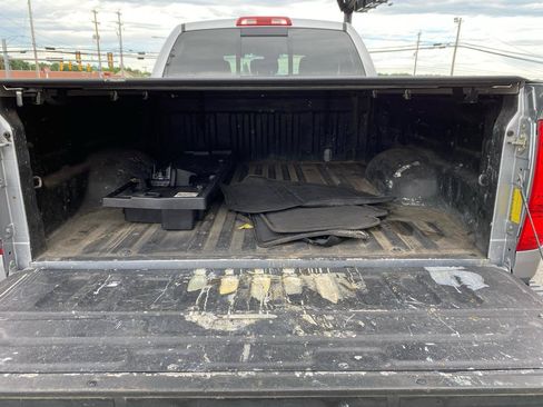 Used 2019 Toyota Tundra SR5 AWD/4WD image 16