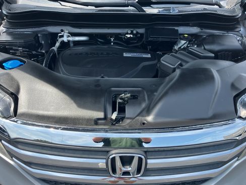 Used 2018 Honda Pilot EX image 32