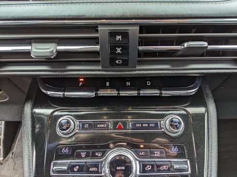Used 2020 Lincoln Corsair AWD w/ Premium Package image 23