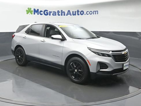 Used 2022 Chevrolet Equinox LT image 2