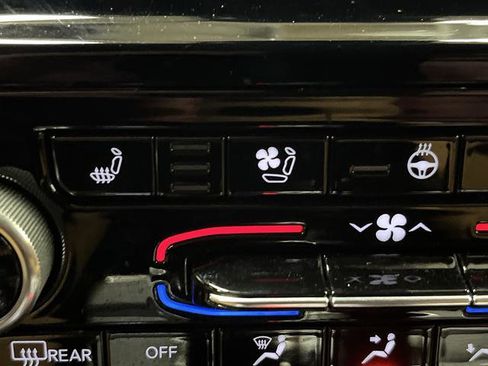 Used 2023 Jeep Grand Cherokee L Summit image 8