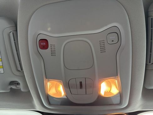 Used 2021 Jeep Renegade Latitude w/ Convenience Group image 22