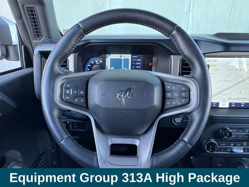 Used 2022 Ford Bronco Outer Banks image 6