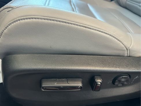 Used 2022 Honda CR-V EX-L image 8