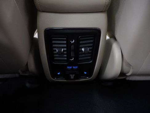 Certified 2020 Jeep Grand Cherokee Limited w/ Luxury Group II image 32