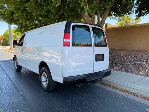 Used 2022 Chevrolet Express 2500 w/ Enhanced Convenience Package RWD image 53