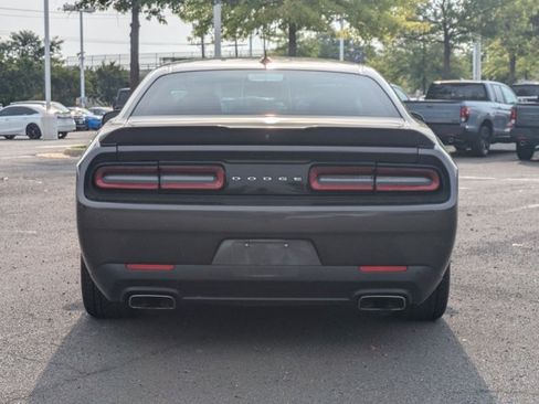 Used 2018 Dodge Challenger R/T Scat Pack RWD image 6