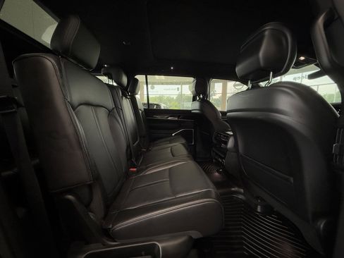 Used 2024 Jeep Wagoneer 4WD w/ Premium Group I image 29