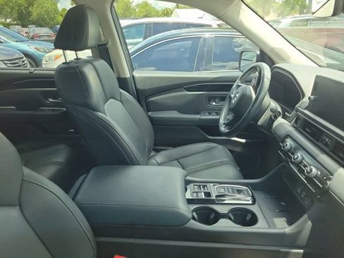 Certified 2024 Honda Pilot EX-L image 2
