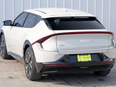 Used 2022 Kia EV6 Wind image 49