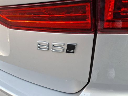 Certified 2025 Volvo XC60 B5 Plus image 6