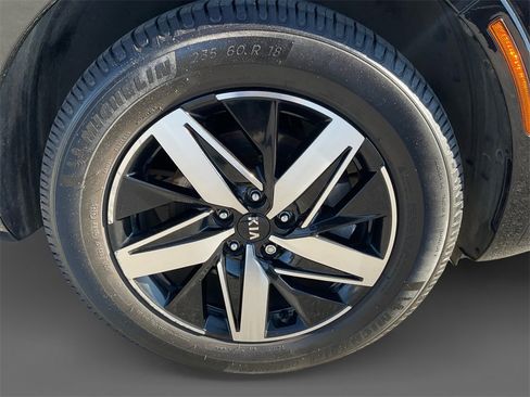 Used 2021 Kia Sorento S image 15