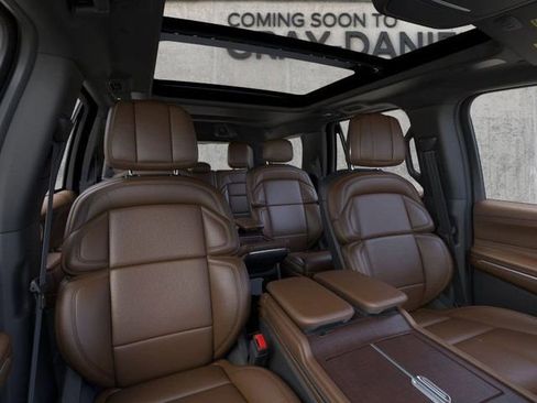 New 2026 Lincoln Navigator Reserve image 10