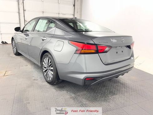 Used 2025 Nissan Altima 2.5 SV FWD image 7