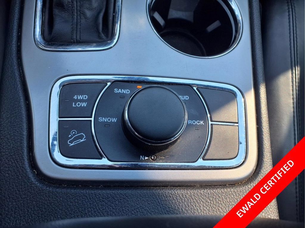 Used 2021 Jeep Grand Cherokee Altitude AWD/4WD image 14