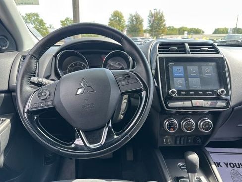 Used 2024 Mitsubishi Outlander Sport SE image 9