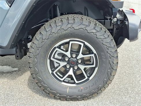 New 2025 Jeep Wrangler Rubicon image 6