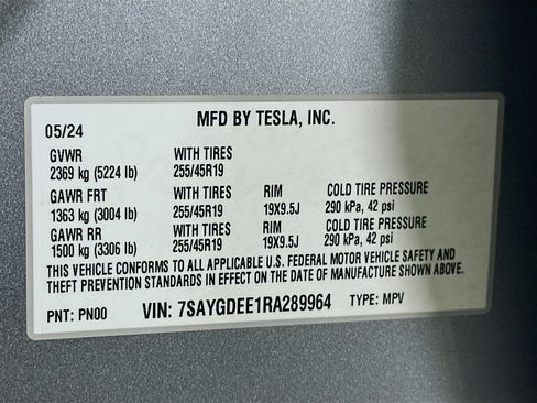 Used 2024 Tesla Model Y Long Range image 12