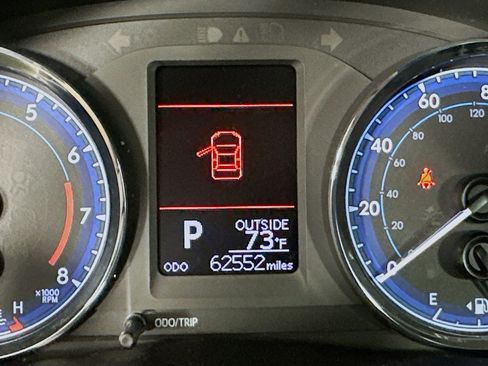 Used 2017 Toyota Corolla LE FWD image 19