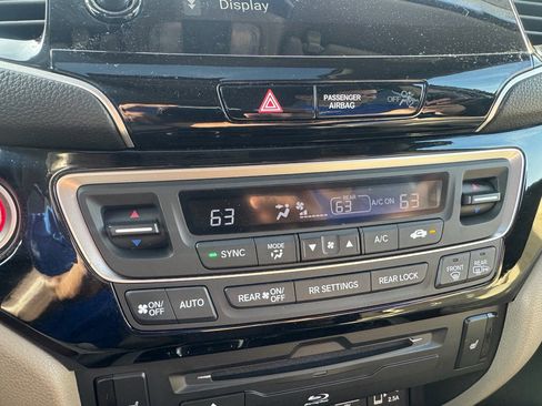 Certified 2020 Honda Pilot Touring image 19