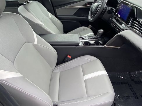 Certified 2025 Toyota Camry SE image 15