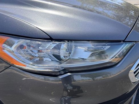 Used 2020 Ford Fusion SE image 12