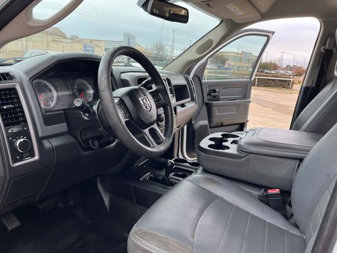 Used 2018 RAM 2500 Tradesman w/ Chrome Appearance Group image 7