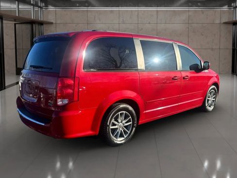 Used 2014 Dodge Grand Caravan R/T image 6