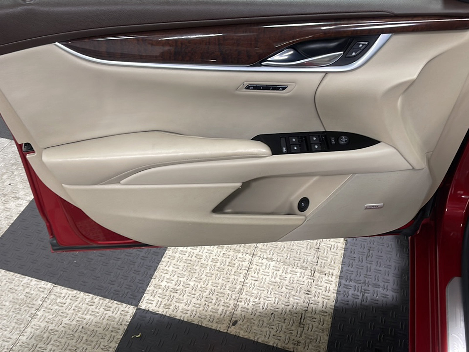 Used 2014 Cadillac XTS Premium w/ Driver Assist Package FWD image 13