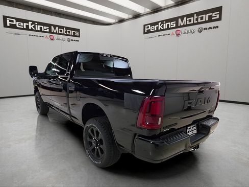 New 2026 RAM 2500 Laramie AWD/4WD image 3