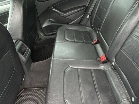 Used 2012 Volkswagen Passat 2.5 SE FWD image 10