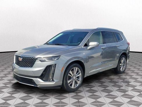 Certified 2023 Cadillac XT6 Premium Luxury FWD image 3