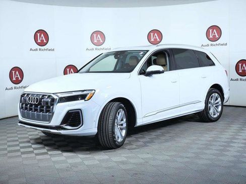 Used 2025 Audi Q7 3.0T Premium Plus AWD/4WD image 4