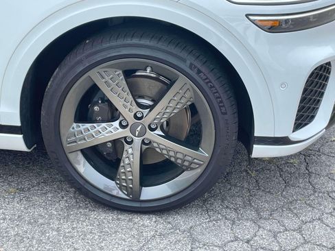 Used 2025 Genesis GV70 3.5T Sport w/ Sport Advanced Package image 9