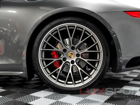 Used 2017 Porsche 911 Targa 4S image 7